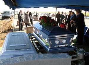 840-casket-before-burial